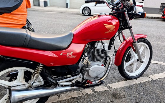 Gebrauchtmotorrad Honda CB 250 - Bild 1