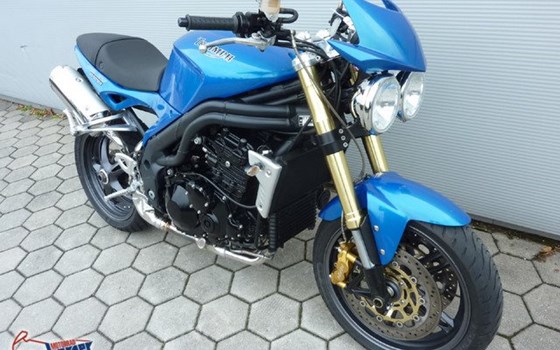 Gebrauchtmotorrad Triumph Speed Triple 1050 - Bild 2