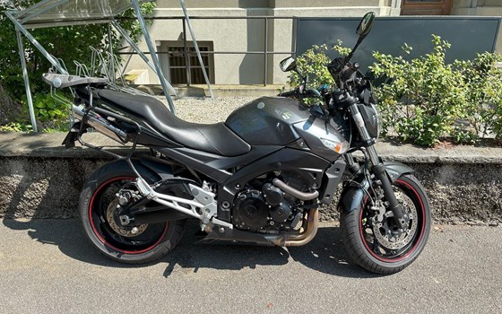 Motorrad Occasion Suzuki GSR 600 - Bild 1