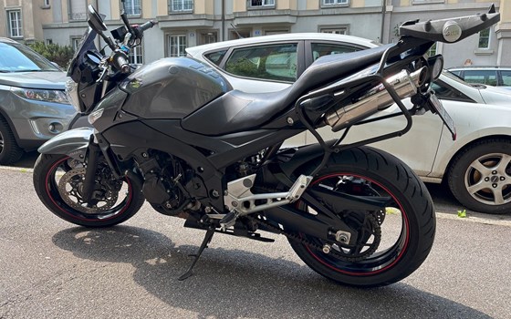 Motorrad Occasion Suzuki GSR 600 - Bild 8