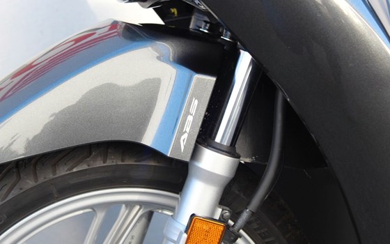 Gebrauchtmotorrad Honda SH125i - Bild 4