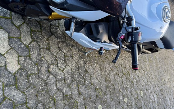 Gebrauchtmotorrad BMW S 1000 R - Bild 10