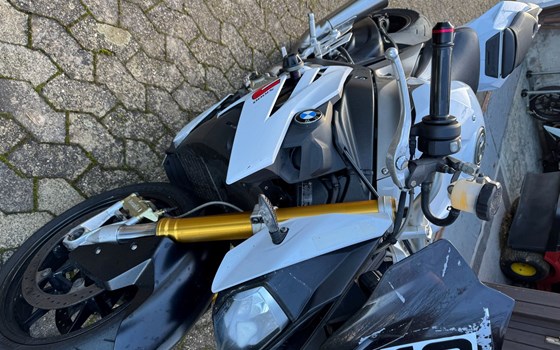 Gebrauchtmotorrad BMW S 1000 R - Bild 9