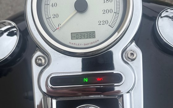 Gebrauchtmotorrad Harley-Davidson Dyna Super Glide Custom FXDC - Bild 4