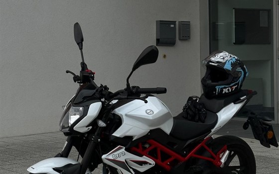 Gebrauchtmotorrad Benelli BN 125 - Bild 1