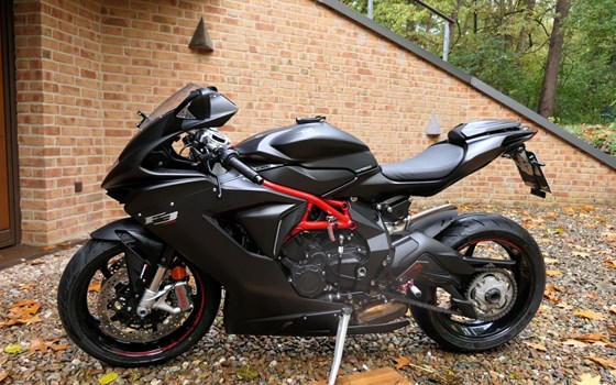 Gebrauchtmotorrad MV Agusta F3 800 - Bild 1