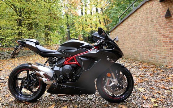 Gebrauchtmotorrad MV Agusta F3 800 - Bild 3