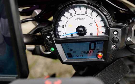 Gebrauchtmotorrad Kawasaki ER-6n - Bild 10