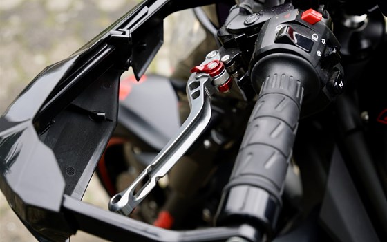 Gebrauchtmotorrad Kawasaki ER-6n - Bild 11