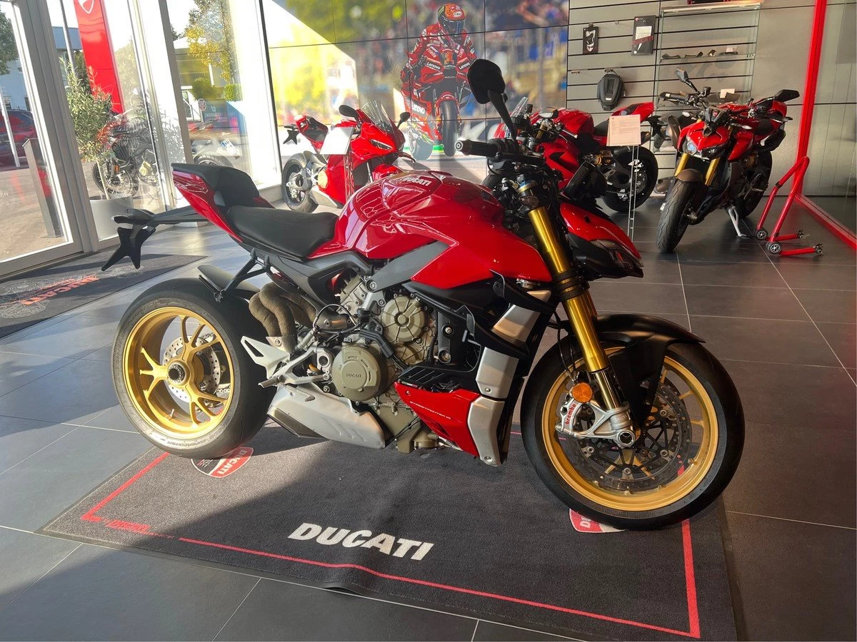 Ducati Streetfighter V4 S 