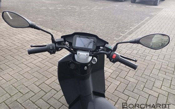 Neufahrzeug Piaggio 1 + - Bild 11