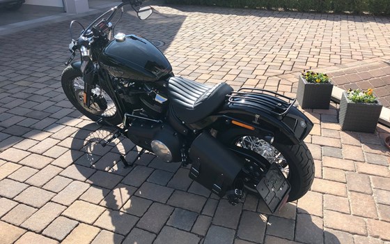 Gebrauchtmotorrad Harley-Davidson Softail Street Bob FXBB - Bild 2