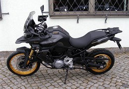 Neumotorrad Voge DS900X