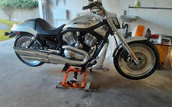 Motorrad Occasion Harley-Davidson V-Rod VRSCB - Bild 1