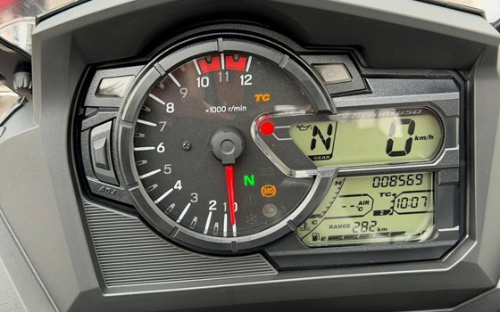 Gebrauchtmotorrad Suzuki V-Strom 650 XT - Bild 11