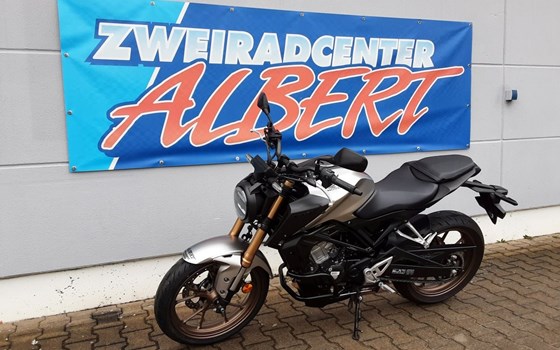 Gebrauchtmotorrad Honda CB125R - Bild 3