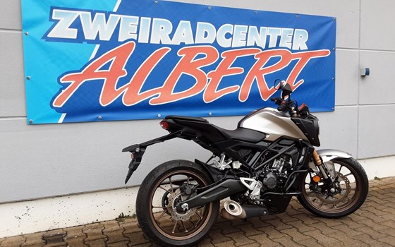 Gebrauchtmotorrad Honda CB125R - Bild 9