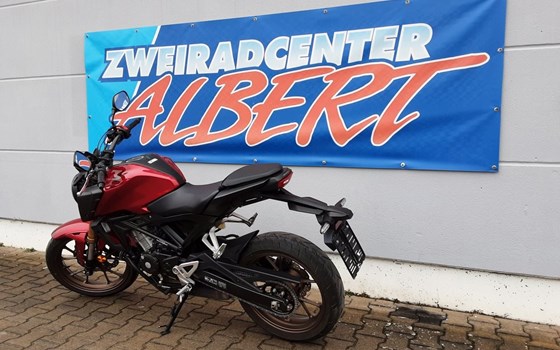 Gebrauchtmotorrad Honda CB125R - Bild 2