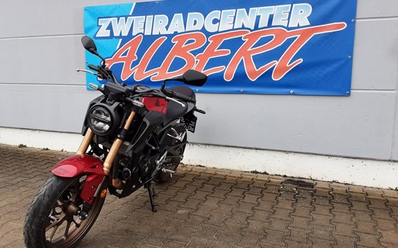 Gebrauchtmotorrad Honda CB125R - Bild 5