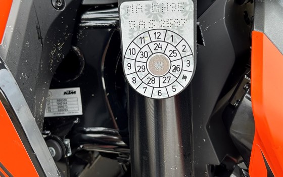 Gebrauchtmotorrad KTM 890 Duke - Bild 8