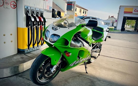 Gebrauchtmotorrad Kawasaki ZX-7R Ninja - Bild 3