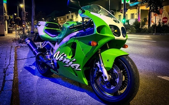 Gebrauchtmotorrad Kawasaki ZX-7R Ninja - Bild 8