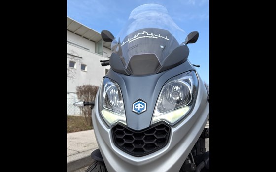 Gebrauchtmotorrad Piaggio MP3 300 HPE - Bild 2