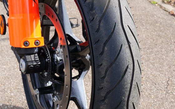 Gebrauchtmotorrad KTM 125 SMC R - Bild 10