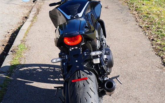 Gebrauchtmotorrad Honda CB 1000 R - Bild 5