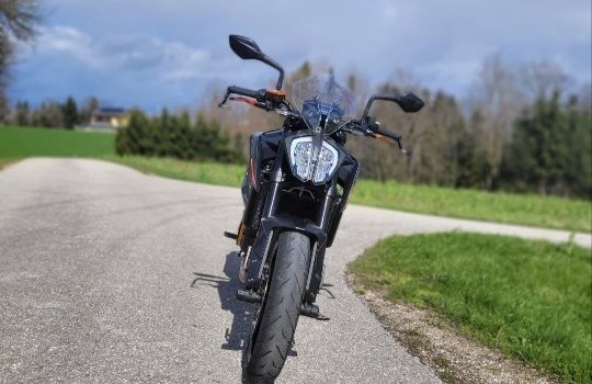 Gebrauchtmotorrad KTM 890 Duke - Bild 3