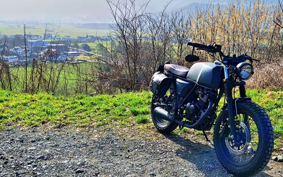 Gebrauchtmotorrad Mutt Akita 125 - Bild 4