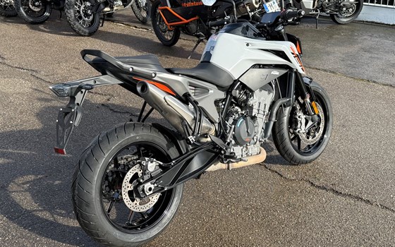 Gebrauchtmotorrad KTM 790 Duke - Bild 4
