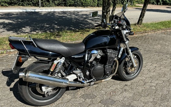 Gebrauchtmotorrad Suzuki GSX 750 - Bild 1