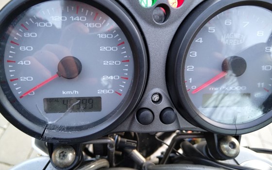 Gebrauchtmotorrad Ducati Monster 900 i.e. Dark - Bild 3