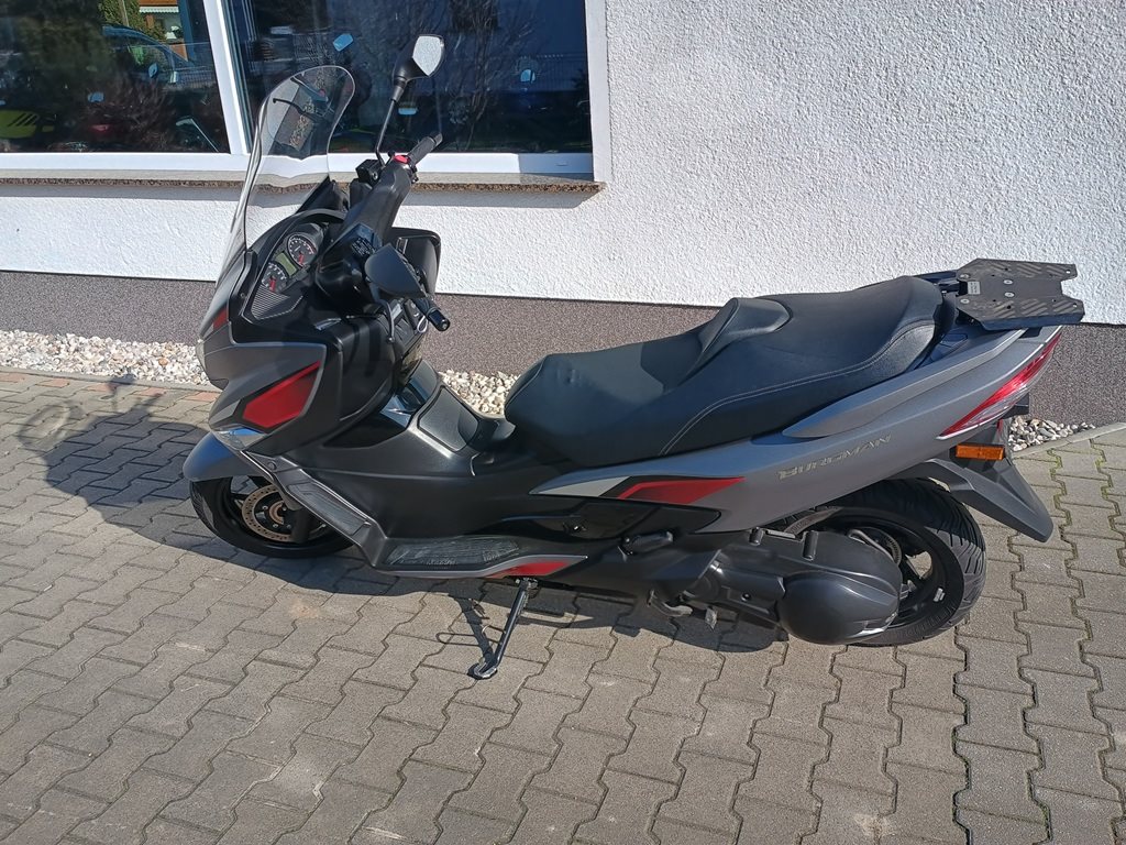 Suzuki Burgman 400