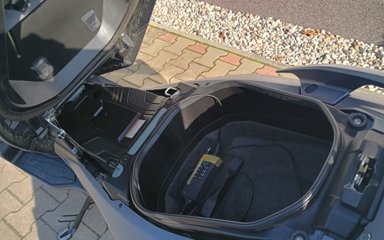 Gebrauchtmotorrad Suzuki Burgman 400 - Bild 3