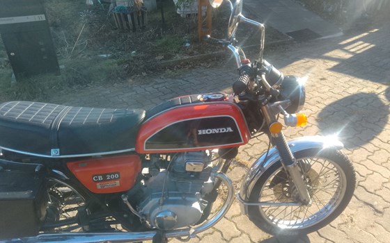 Gebrauchtmotorrad Honda CB 200 - Bild 4