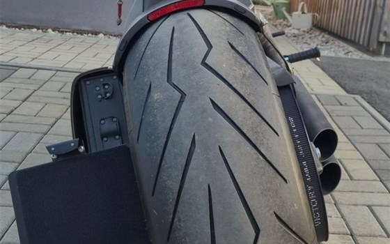Gebrauchtmotorrad Victory Gunner - Bild 10