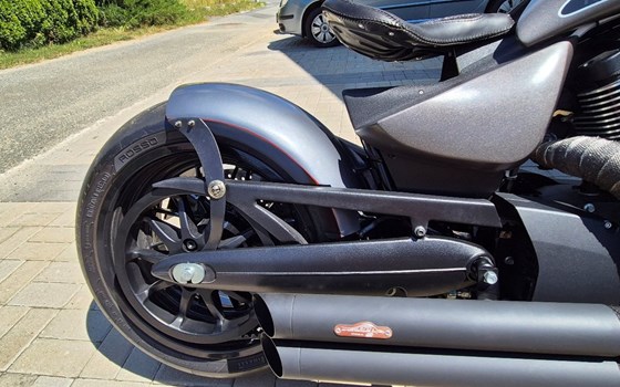 Gebrauchtmotorrad Victory Gunner - Bild 3