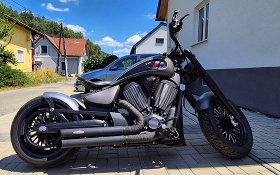 Gebrauchtmotorrad Victory Gunner - Bild 4