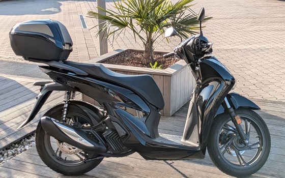 Gebrauchtmotorrad Honda SH125i - Bild 1