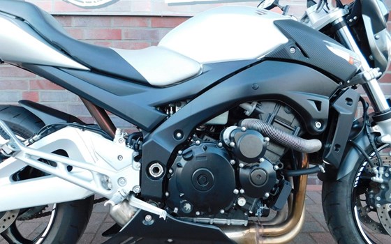 Gebrauchtmotorrad Suzuki GSR 600 - Bild 18