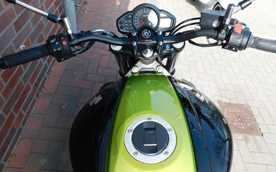 Gebrauchtmotorrad Suzuki SFV 650 Gladius - Bild 12