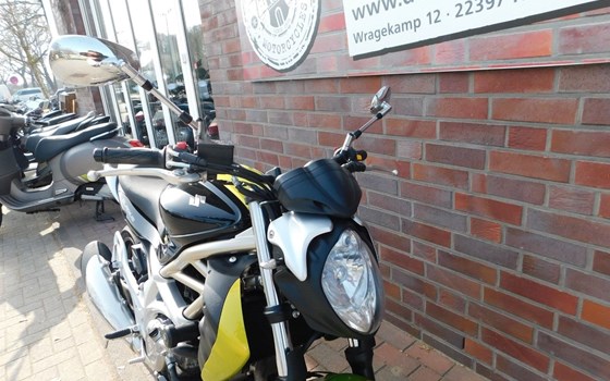 Gebrauchtmotorrad Suzuki SFV 650 Gladius - Bild 4
