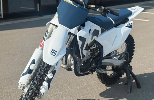 Neumotorrad Husqvarna FC 450