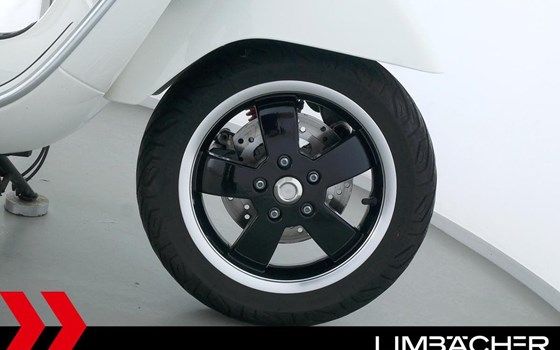 Gebrauchtmotorrad Vespa GTS 300 i.e. - Bild 14