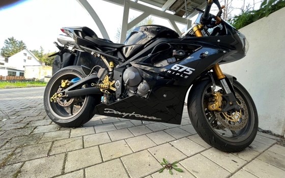 Gebrauchtmotorrad Triumph Daytona 675 - Bild 1