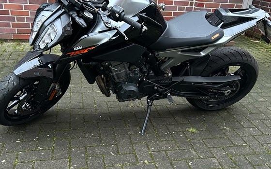 Gebrauchtmotorrad KTM 790 Duke L - Bild 3
