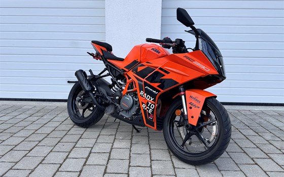 Gebrauchtmotorrad KTM RC 390 - Bild 1