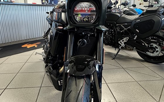 Neufahrzeug Suzuki GSX-8TT - Bild 2